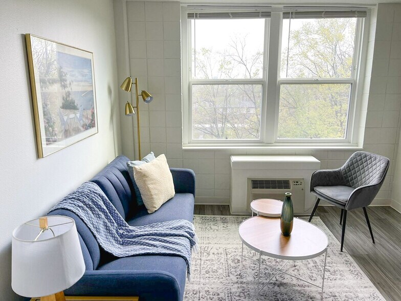 Building Photo - 2515 Burnet Ave