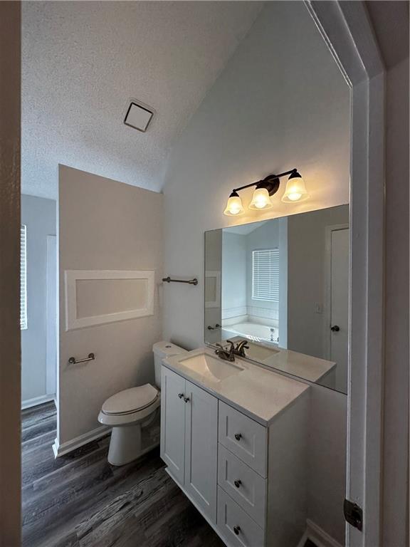 Building Photo - 1971 Abbey Province