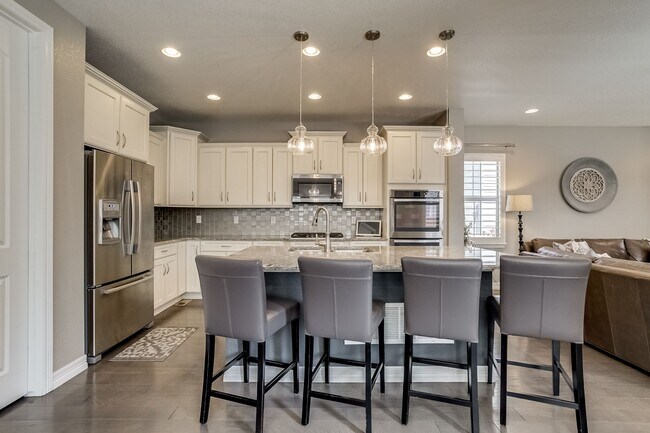 Building Photo - Large single family home in Central Park.