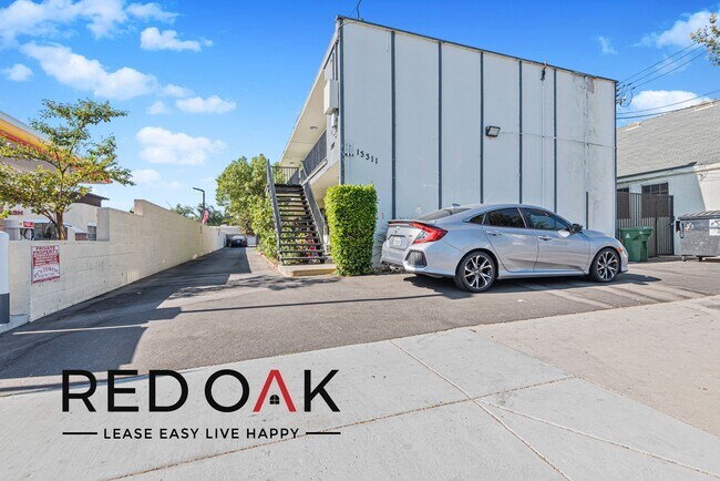 Building Photo - 13311 Maclay St