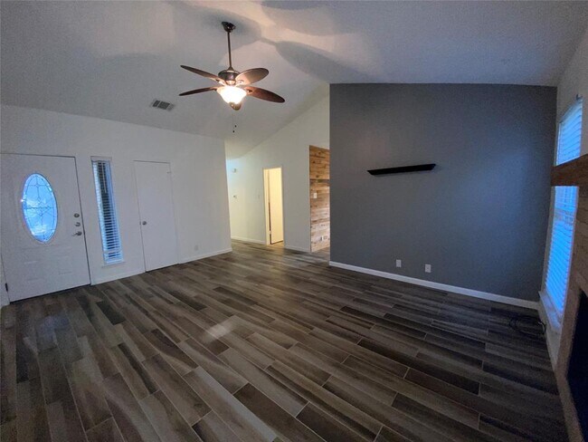 Building Photo - 9618 Sugar Hill Dr