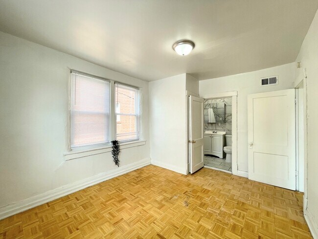 Building Photo - 7202 Lyndover Pl