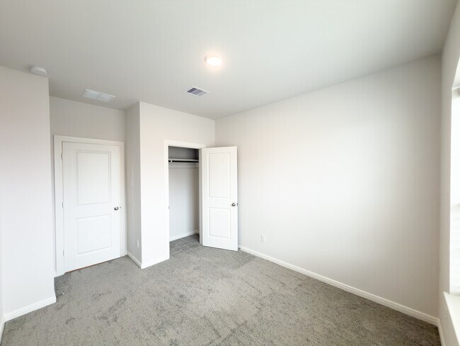 Building Photo - 42504 Rustico Rd