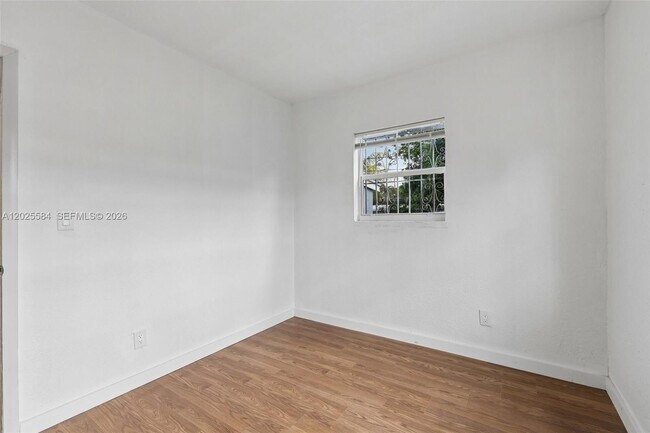 Building Photo - 1045 NW 115th St