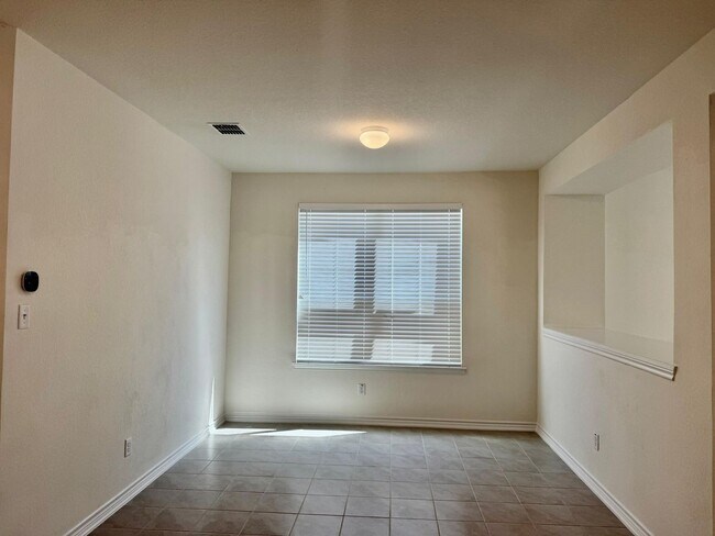 Building Photo - 8014 Canyon Wren Pk