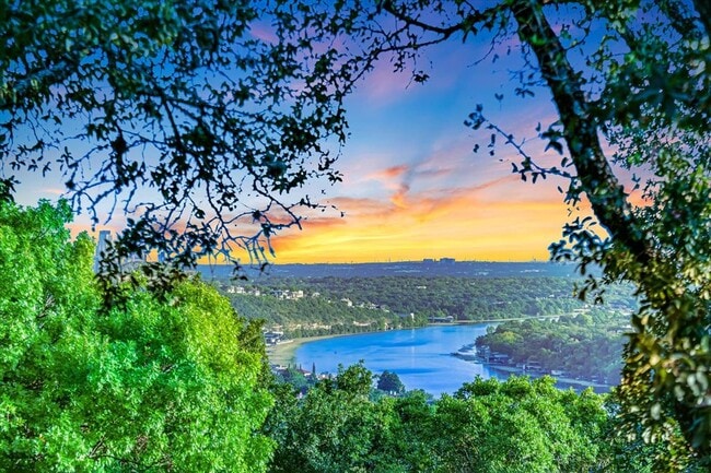 Building Photo - 4708 Lookout Mountain Cove