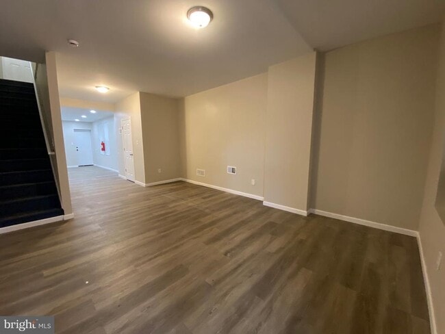 Building Photo - 1833 S 6th St