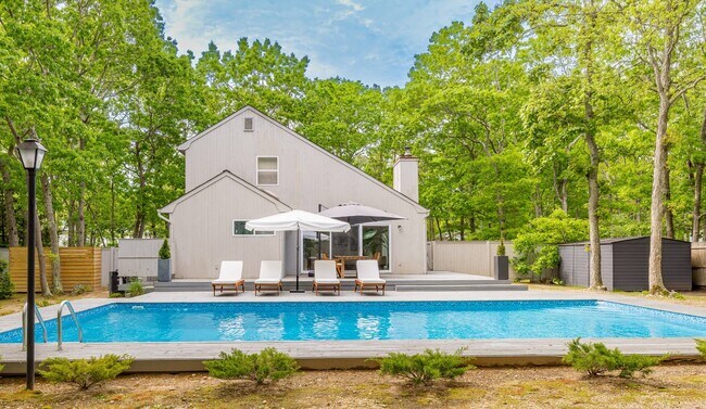 Building Photo - 43 Wooded Oak Ln