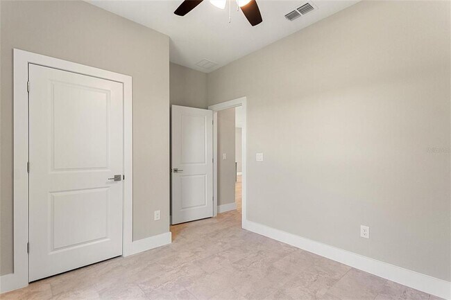 Building Photo - 1251 Dustin Rd