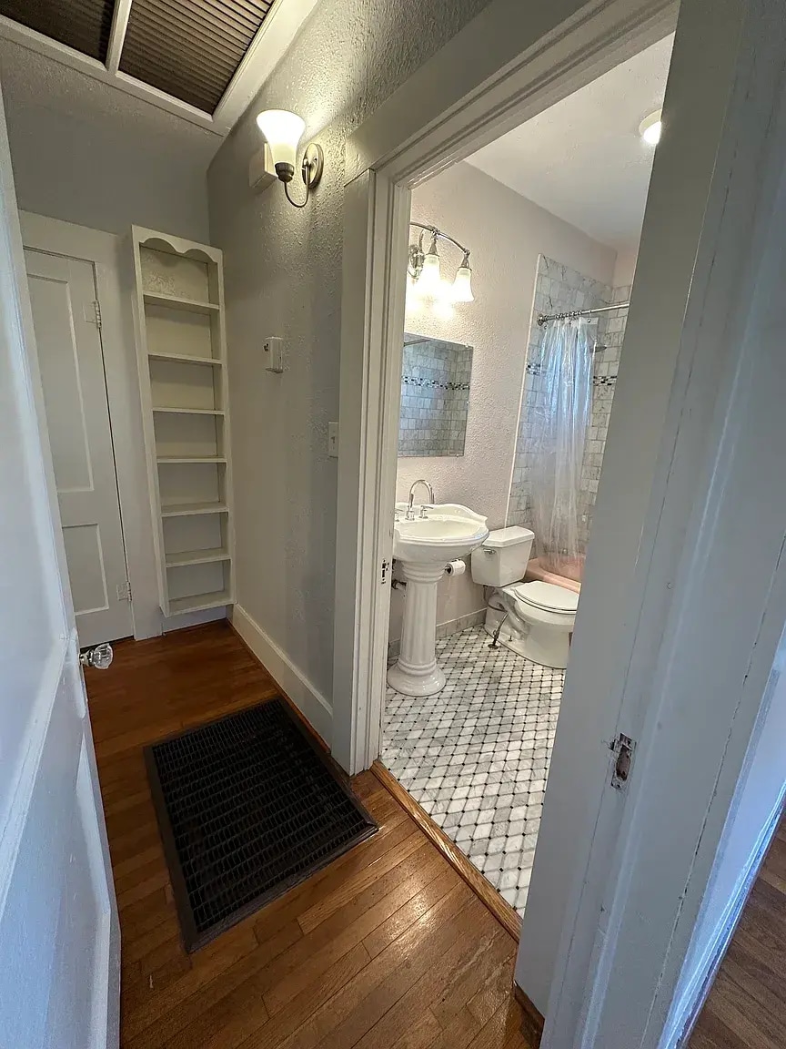 Hallway - 521 E Charnwood St