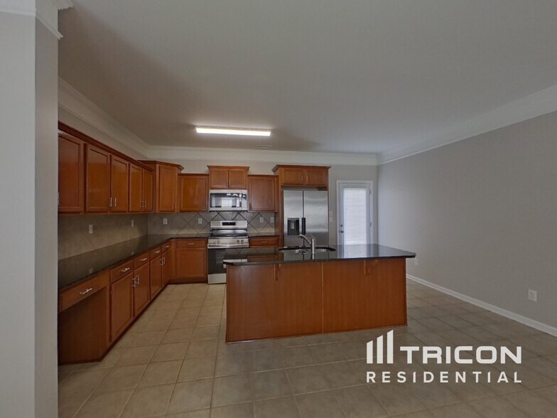 Building Photo - 11215 Breezehill Ln
