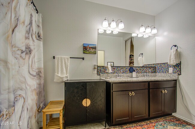 Building Photo - 5267 E Diatomite Dr
