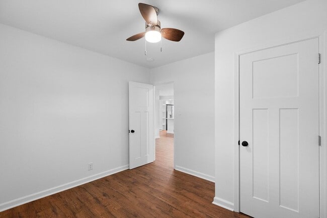 Building Photo - Renovated House on Corner Lot!