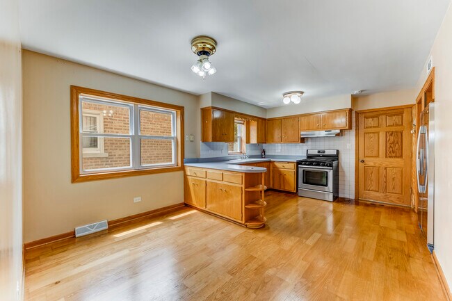 Building Photo - 5328 Latrobe Ave