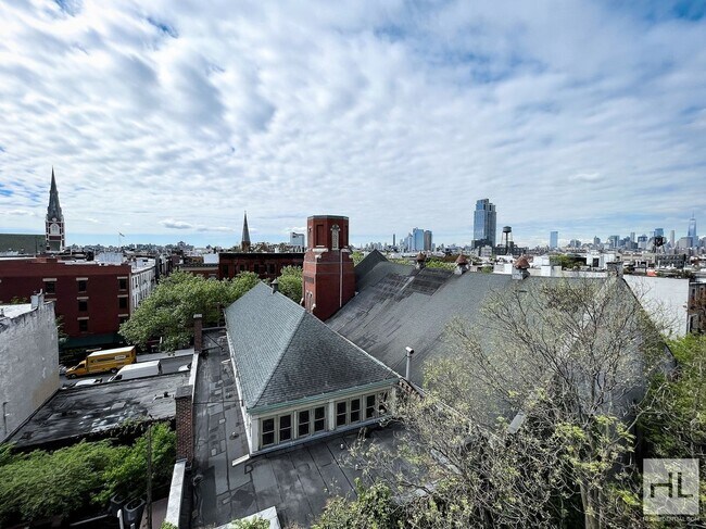 Building Photo - JAVA STREET / Greenpoint 2-Bed 2-Bath / Pe...