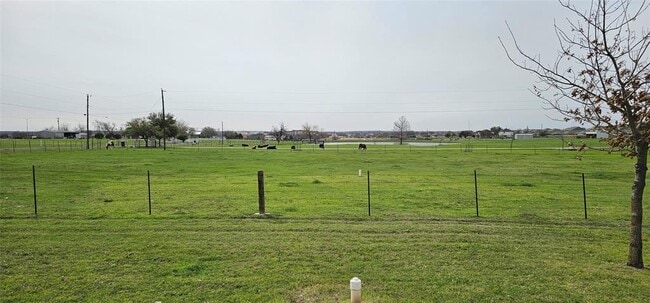 Building Photo - 16 Brenda Ln