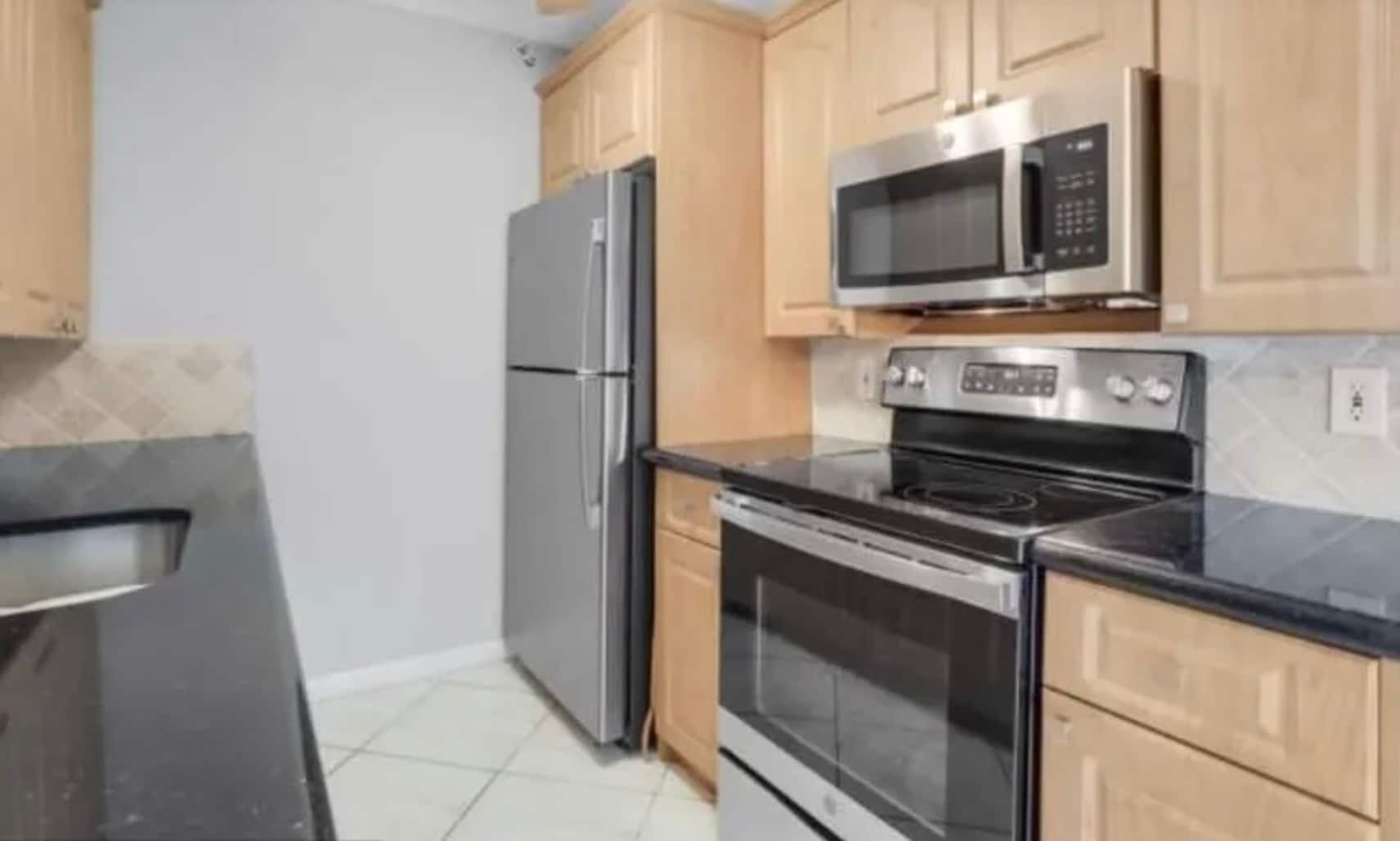 KItchen - 3004 Cornwall a