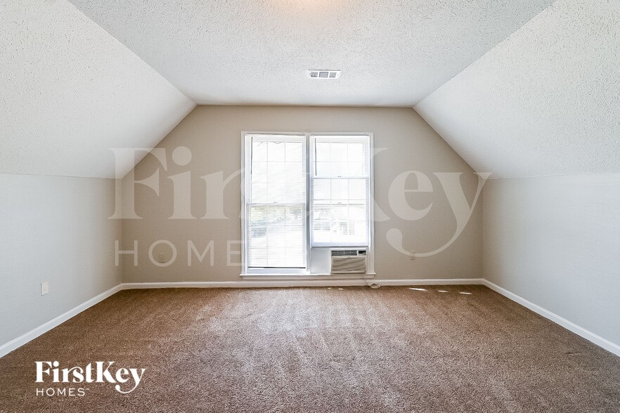 Building Photo - 7075 Germantown Trail