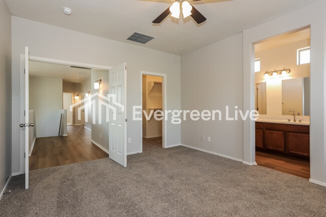 Building Photo - 11606 W Kinderman Dr