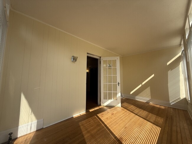 Building Photo - 22 Pawling Ave
