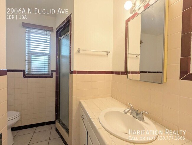 Building Photo - 2906 N Euclid Ave