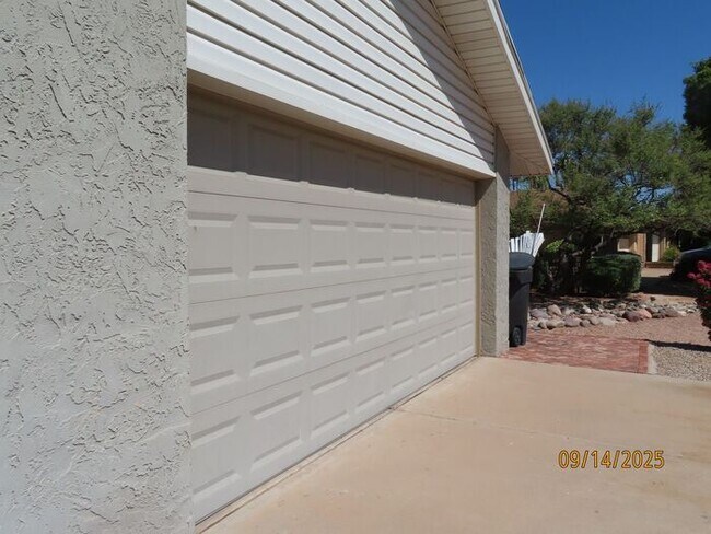 Building Photo - Heather ****$500 Off 1st Month Rent****
