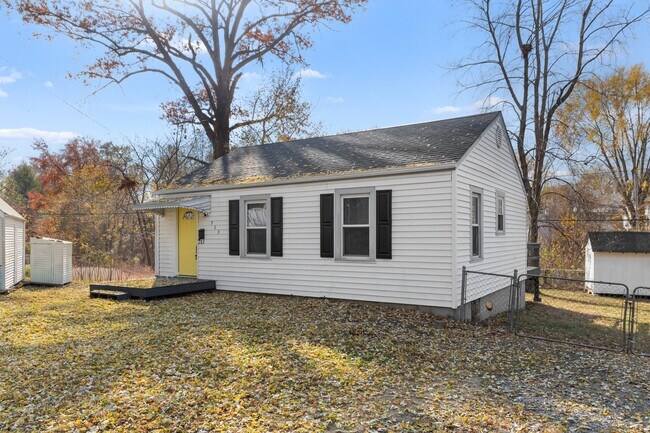 Building Photo - 963 Collier Pl