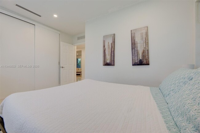 Building Photo - 1125 99th St