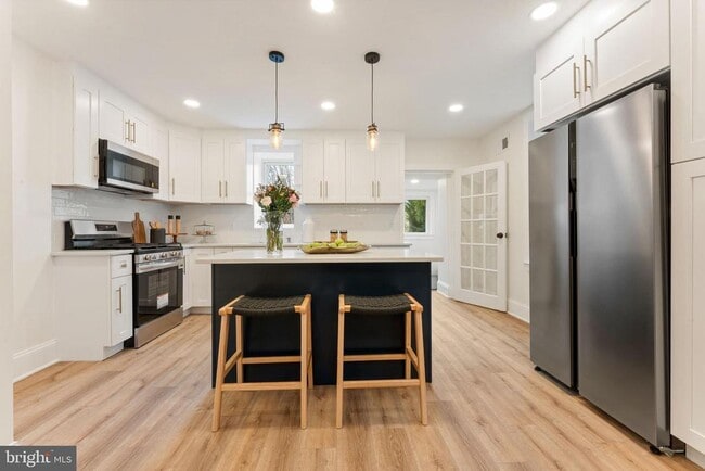 Building Photo - 209 Merion Ave