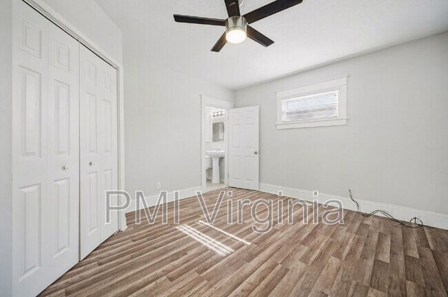 Building Photo - 864 W 36th St