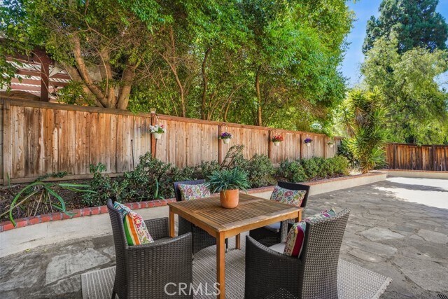 Building Photo - 5022 Tamarack Way