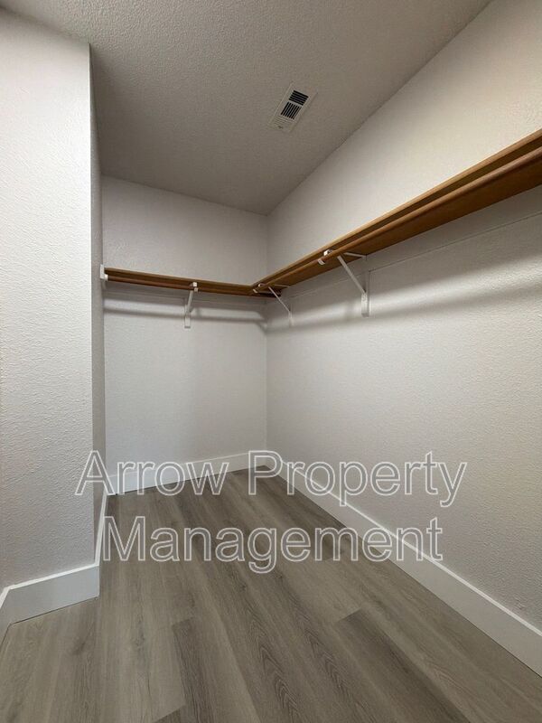Building Photo - 2384 N 44th St