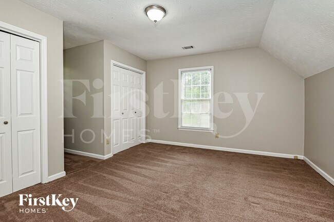 Building Photo - 3900 Hadley Farm Dr