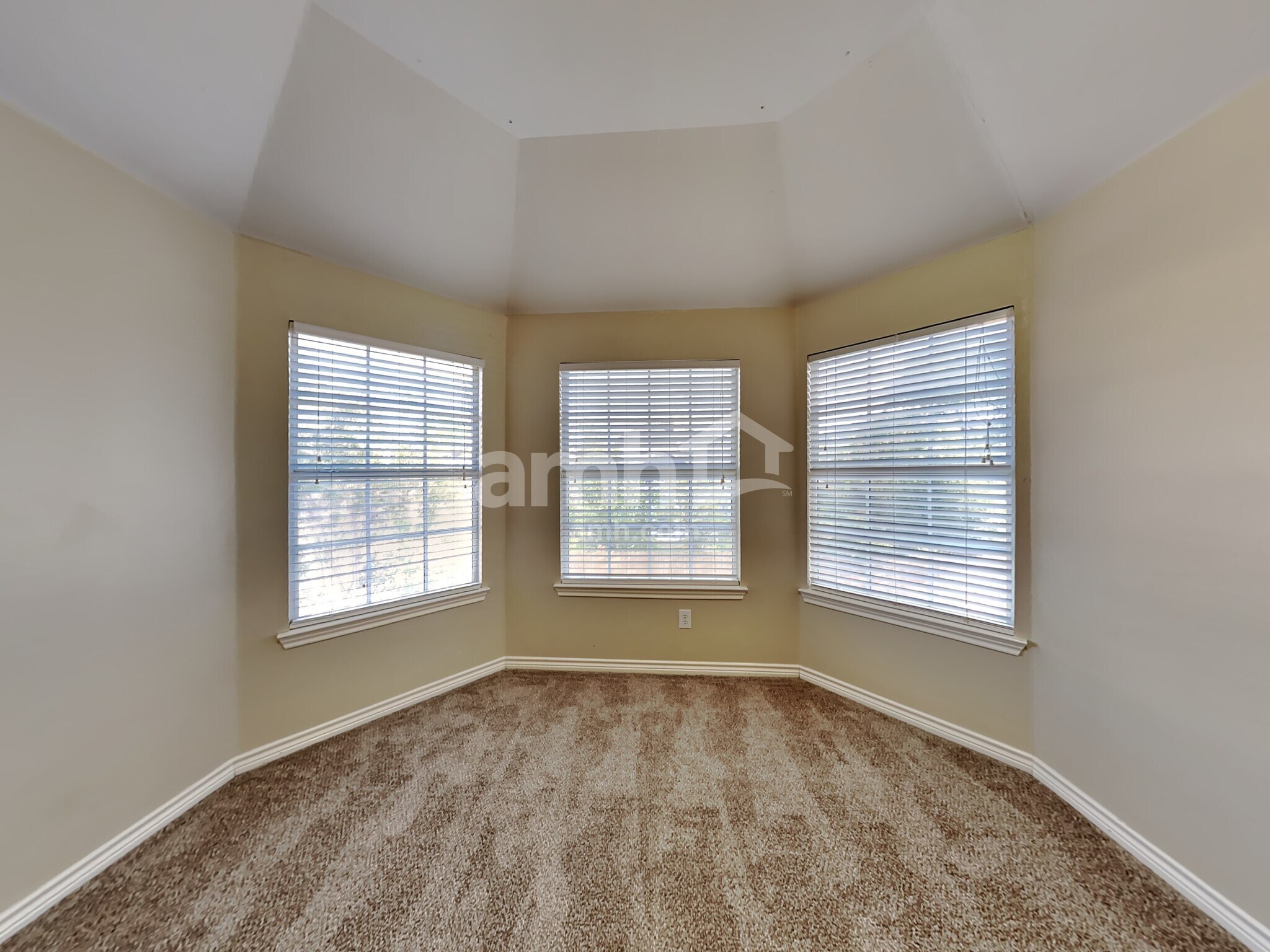 Building Photo - 1414 Monte Carlo Dr