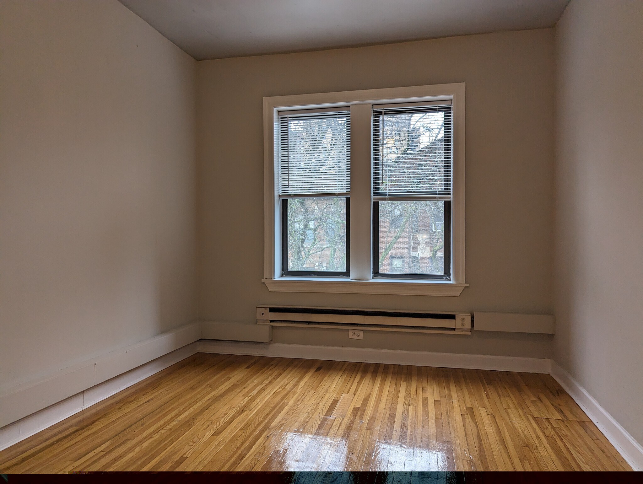 Building Photo - 3731 N Pine Grove Ave