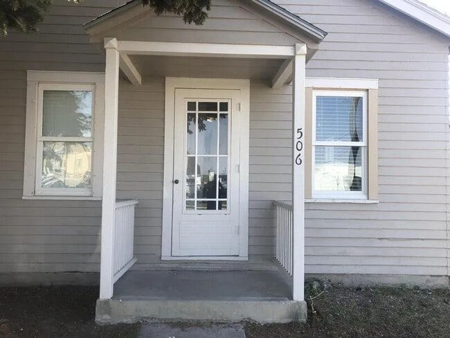 Building Photo - Pet Friendly 1 bed/ 1 bath House