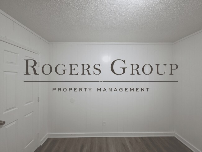 Building Photo - #450 - 109-111 Carter St Duplex