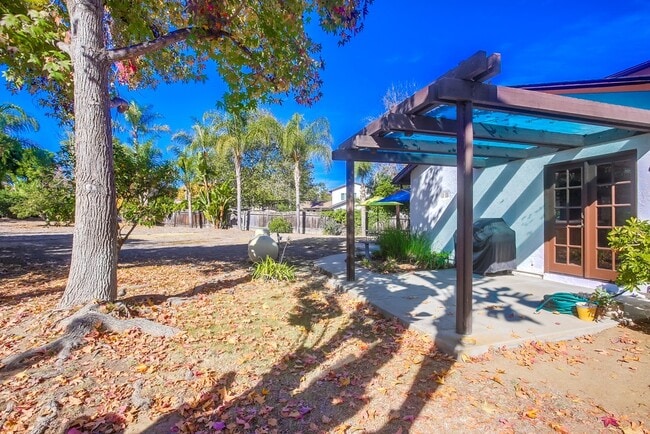 Building Photo - 543 Edna Way