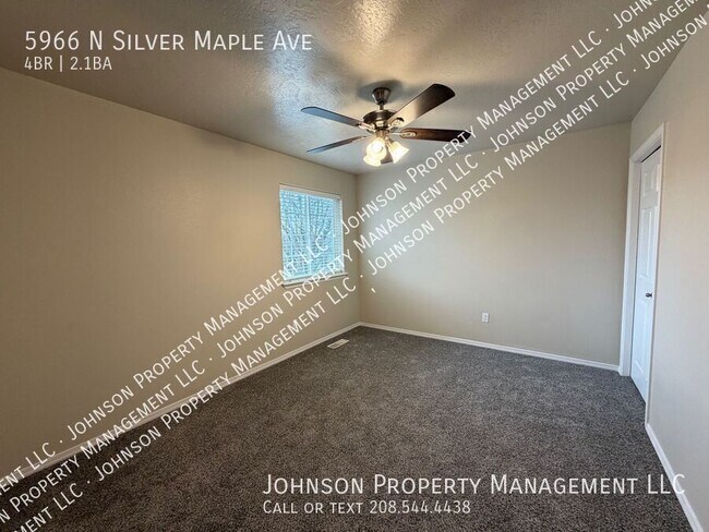 Building Photo - 5966 N Silver Maple Ave