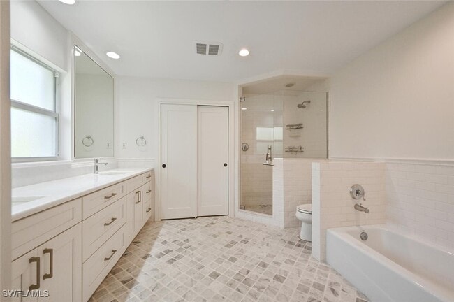 Building Photo - 508 Devils Ln