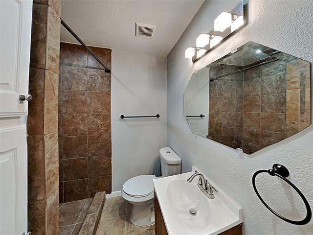 Building Photo - 2141 Province Ln