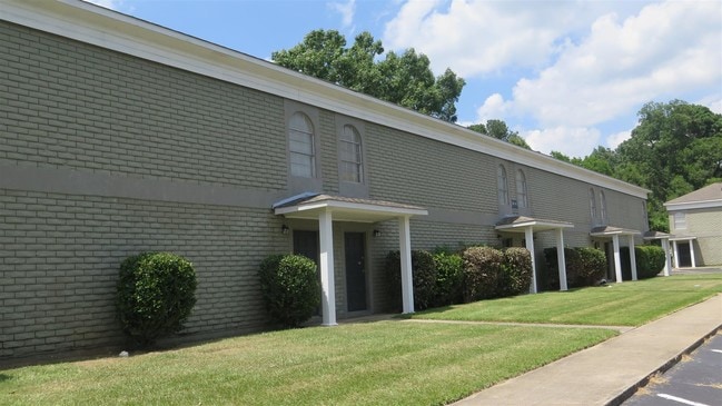 Building Photo - Haltere at Monroe