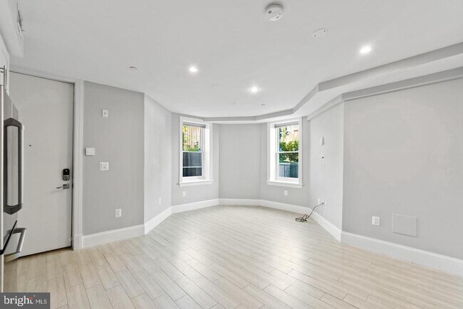 Building Photo - 2035 13th St NW