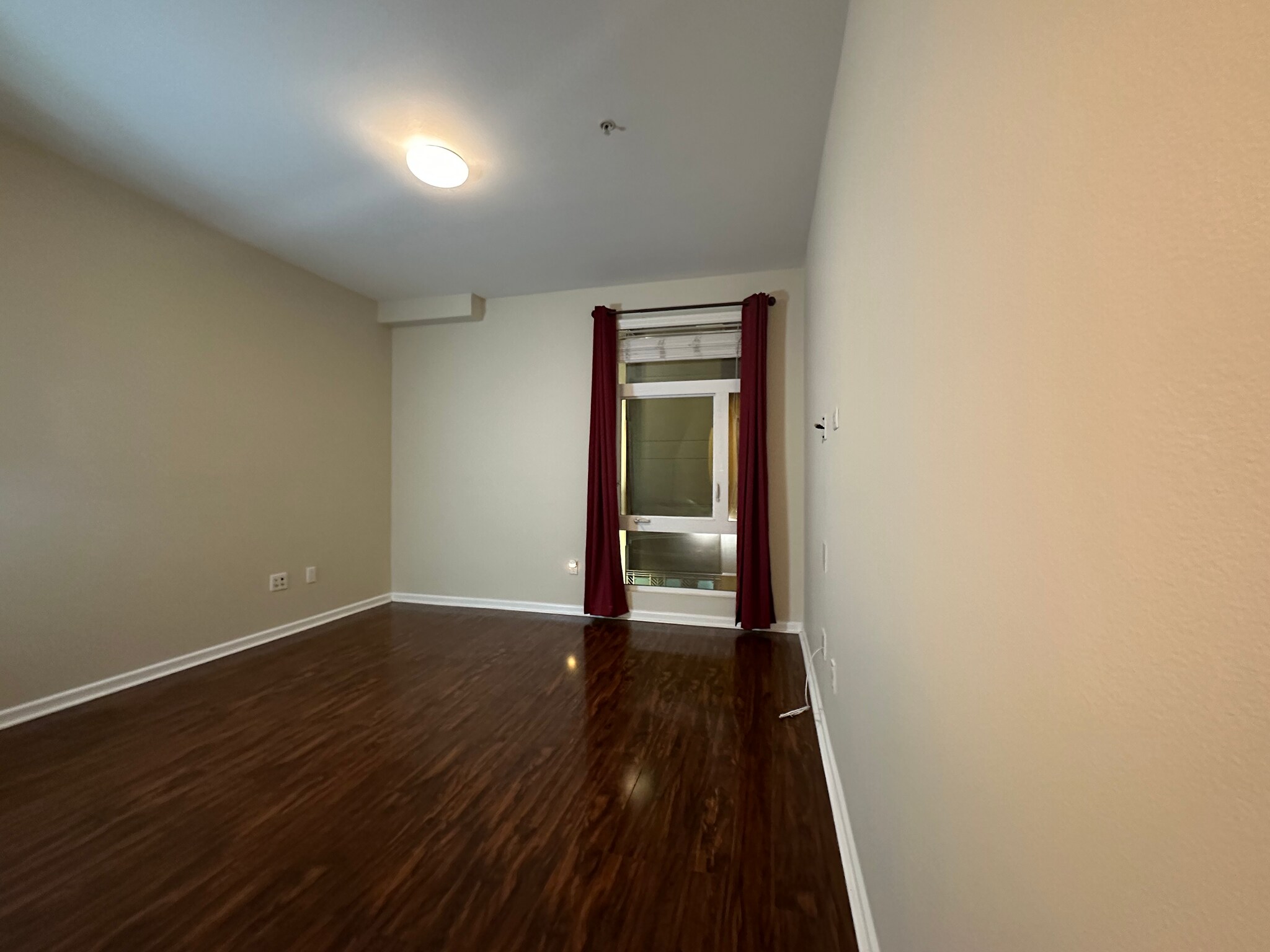 Room 1 - 250 N 1st St