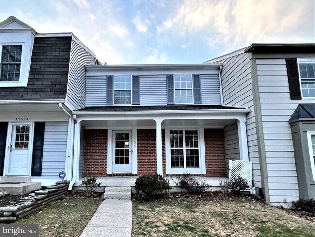 Building Photo - 17626 Longview Ln