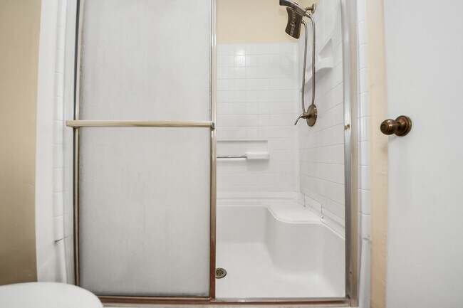 Building Photo - 11411 Briar Forest Dr