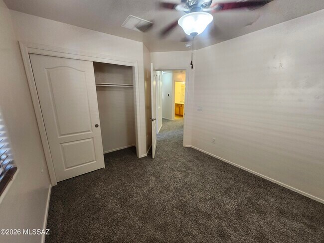 Building Photo - 4123 E Coolbrooke Dr