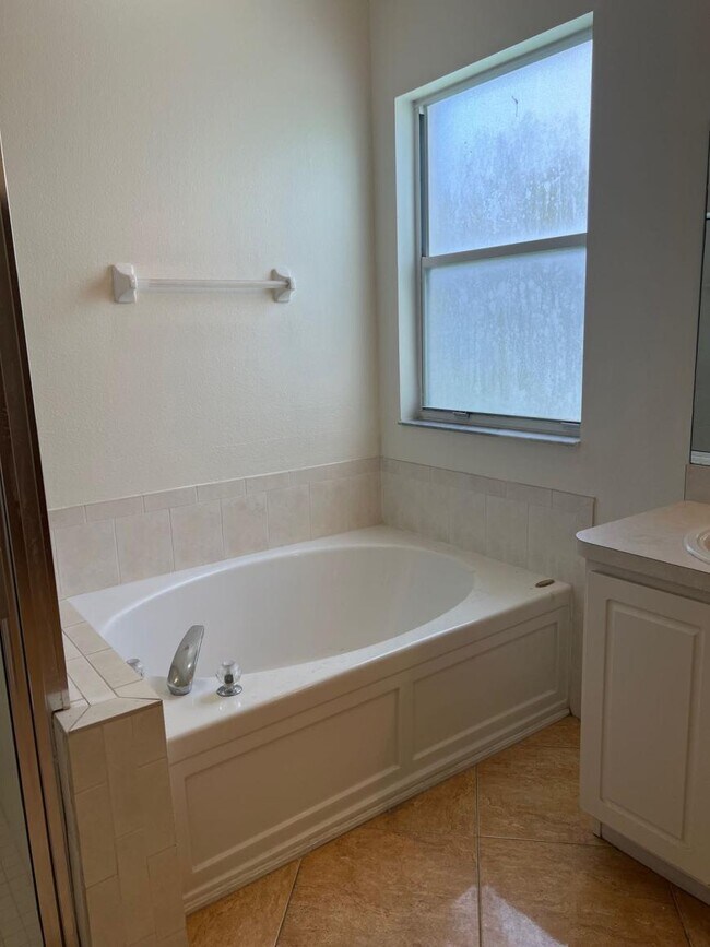 Building Photo - 4.0 bedroom in Trinity Florida 34655