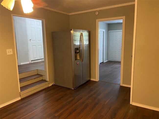 Building Photo - 109 Birchwood Dr