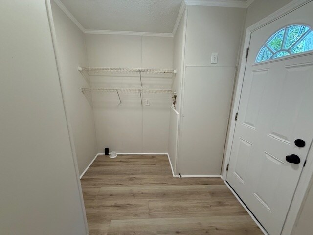 Building Photo - 901 Green Meadow Dr